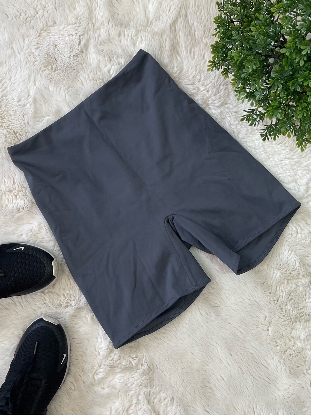 SKIMS Shaping Swim Shorts Gray Size Small – Sculpting High-Waist Swimwear